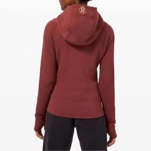 Lululemon Scuba Hoodie *Light Cotton Fleece
Savannah / Gold $118 Retail